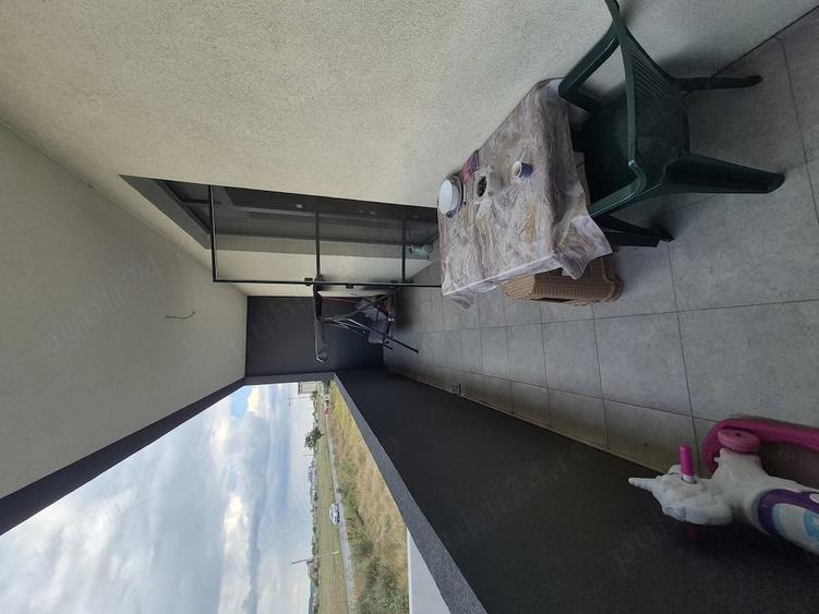 Apartament cu 2 camere decomandat în Lazu
