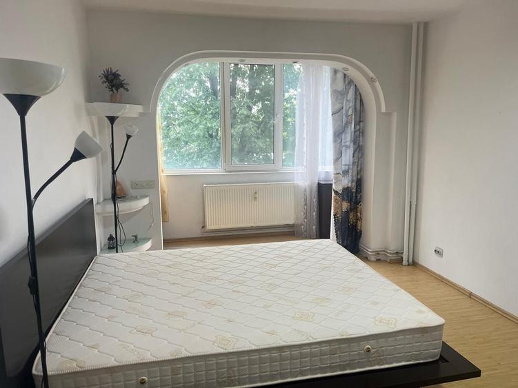 Apartament 2 camere titan sector 3, piata Minis+loc de parcare inclus in pret - 1