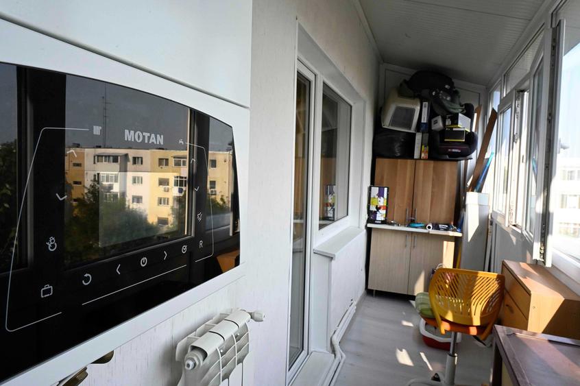Apartament cu 3 camere decomandat în Prundu