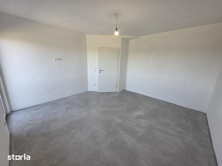 Casă cu 8 camere cu Teren 564 Mp în Dudeștii Noi