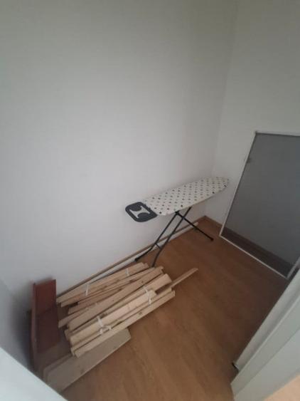 Apartament cu 3 camere semidecomandat în Vest