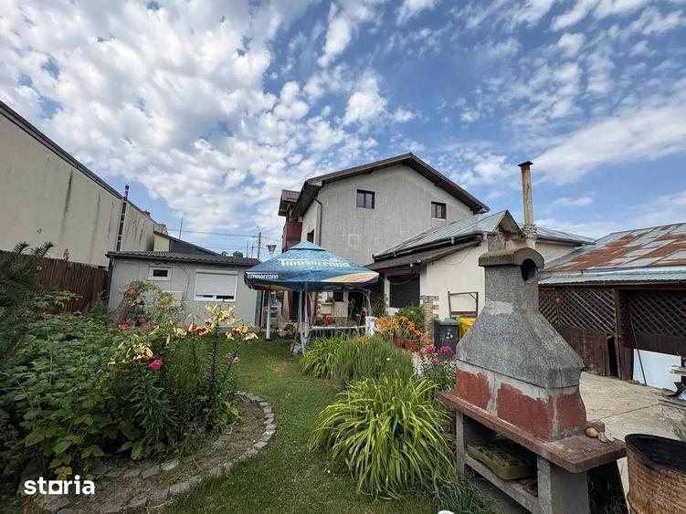 Casă cu 7 camere cu Teren 770 Mp în Dărăști-Ilfov