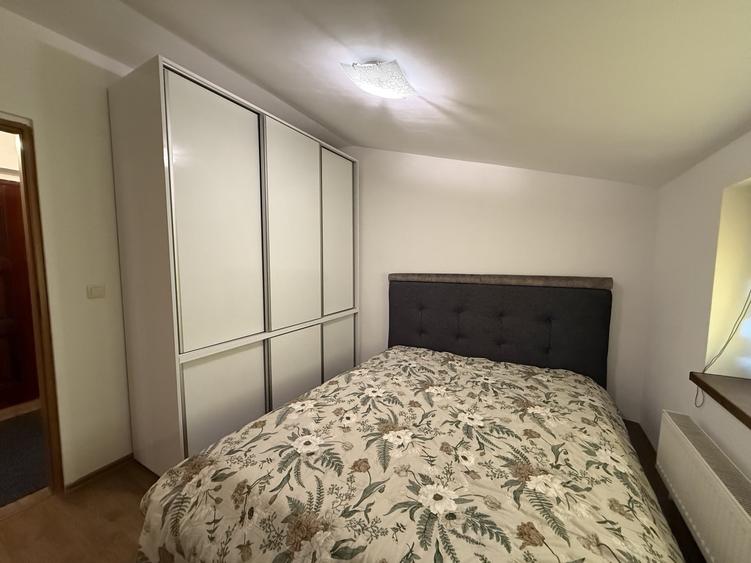 Apartament cu 3 camere decomandat, mobilat în Soarelui