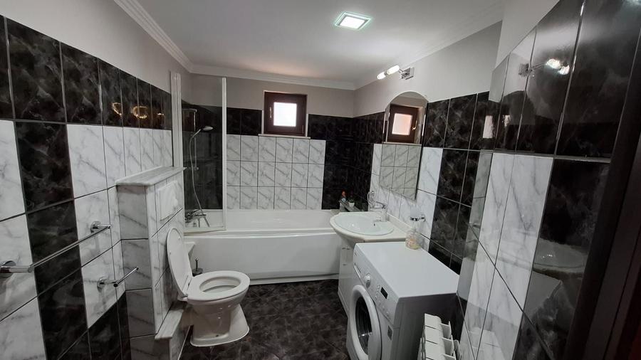 Apartament cu 3 camere decomandat, mobilat în Ultracentral