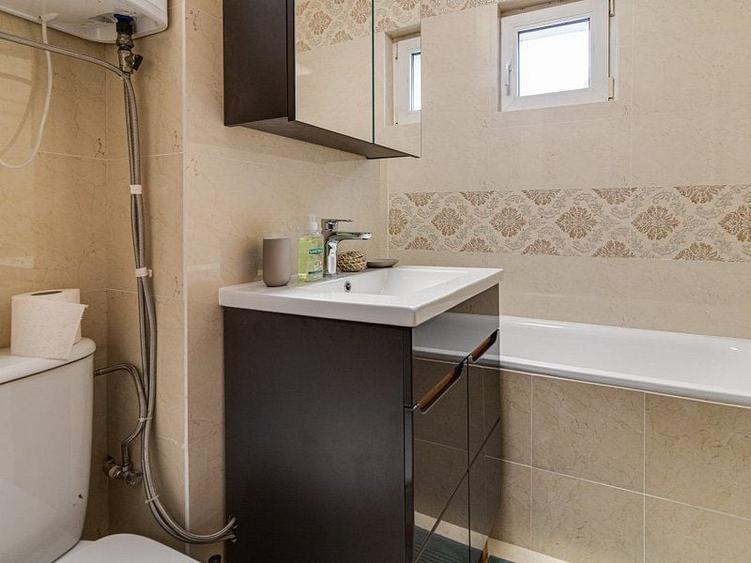 Apartament cu 3 camere decomandat, mobilat în 1 Mai