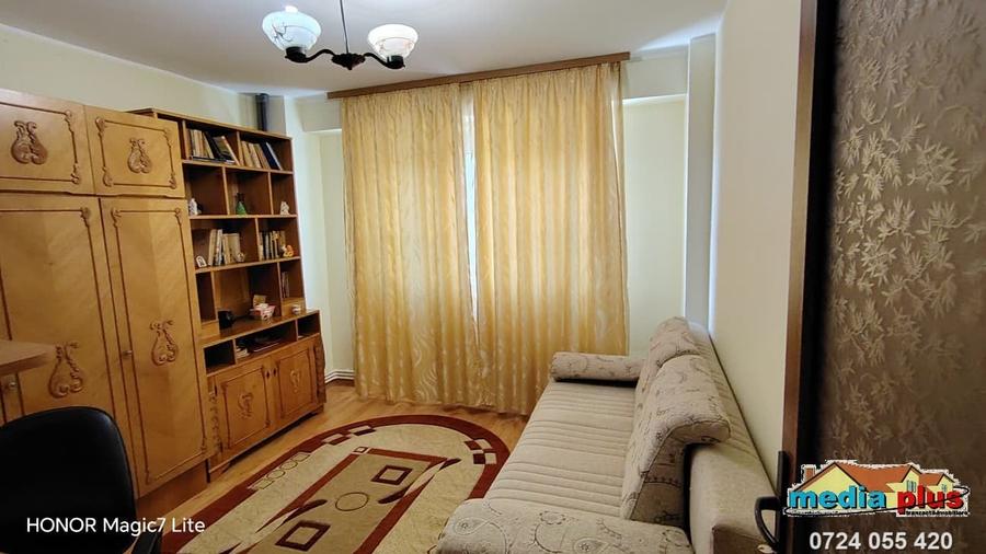 Apartament cu 2 camere decomandat în Mazepa 2