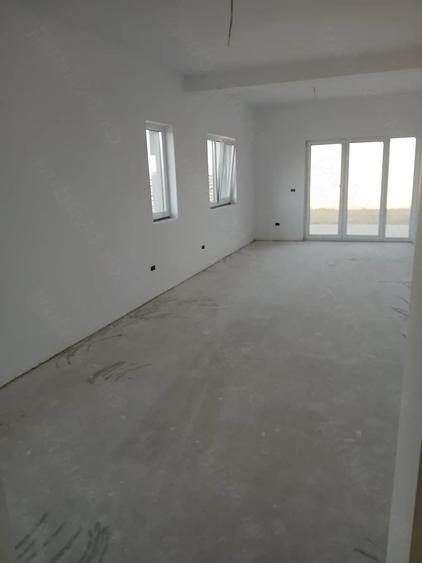 Casă cu Teren 756 Mp în Covaci