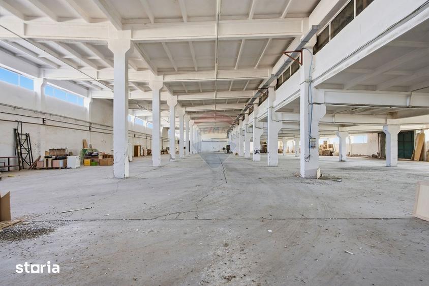 Spațiu comercial, de 11,500 mp, în Central