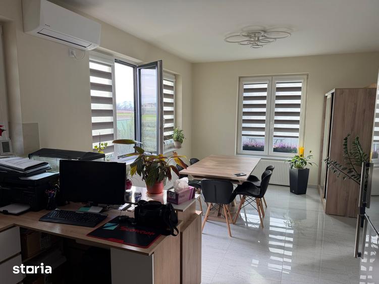 Casă cu 2 camere cu Teren 400 Mp în Central