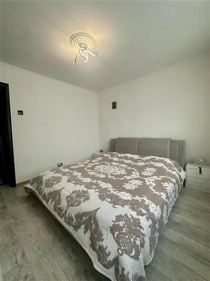 Apartament cu 3 camere decomandat, mobilat în Km 4-5