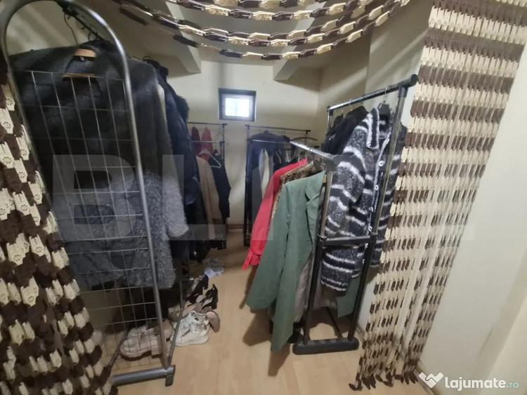 Casă cu 3 camere cu Teren 1561 Mp în Lazuri