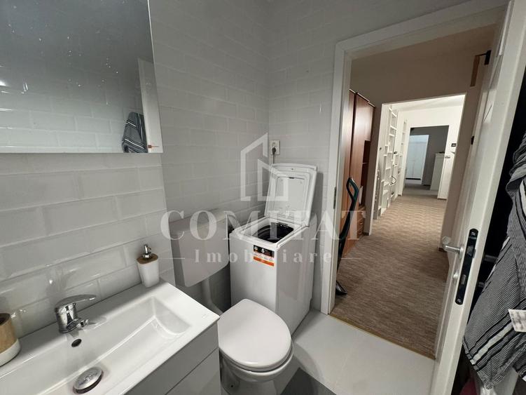 Apartament cu 3 camere semidecomandat, mobilat în Gheorgheni