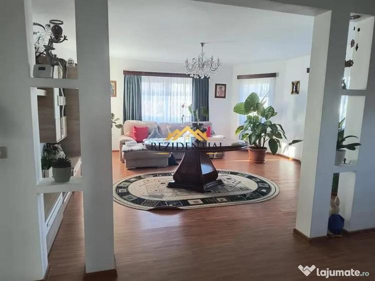 Casă cu 4 camere cu Teren 500 Mp în Cătămărești