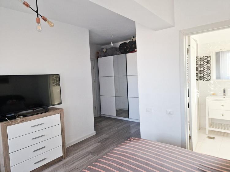 Apartament cu 3 camere decomandat, mobilat în Tomis Plus