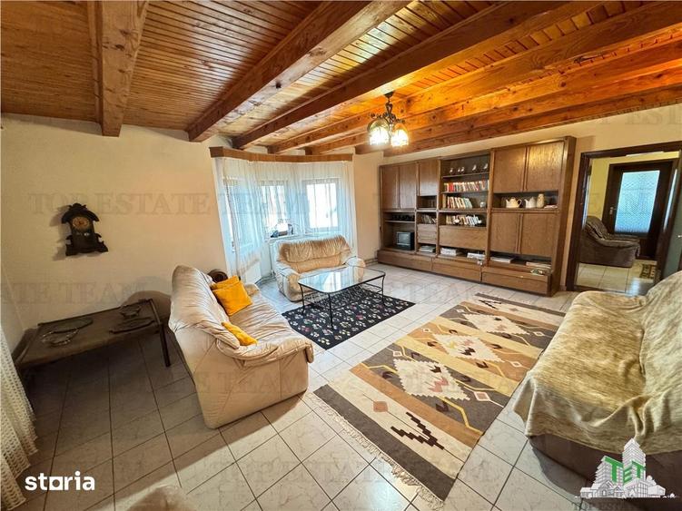 Casă cu 7 camere cu Teren 2665 Mp în Odobești