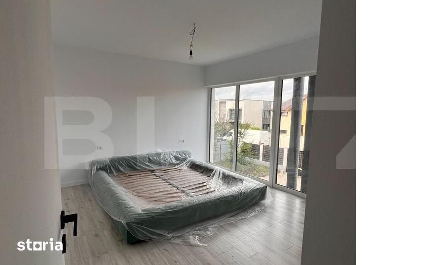 Casă cu 4 camere cu Teren 500 Mp în Stupini