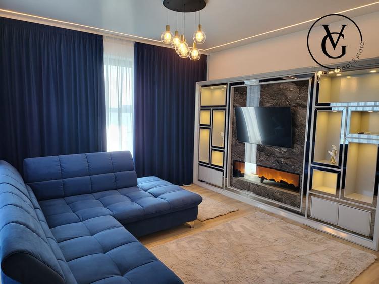 Apartament cu 4 camere decomandat, mobilat în Est