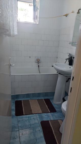Apartament cu 3 camere semidecomandat în Exterior Vest