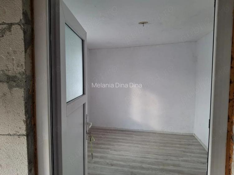 Apartament cu 3 camere bucatarie baie camara