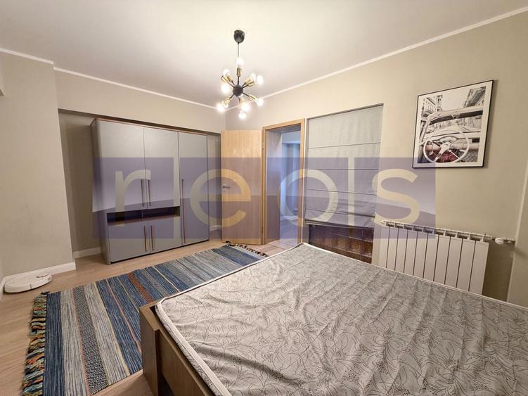 Apartament cu 4 camere decomandat, mobilat în P-ța Victoriei