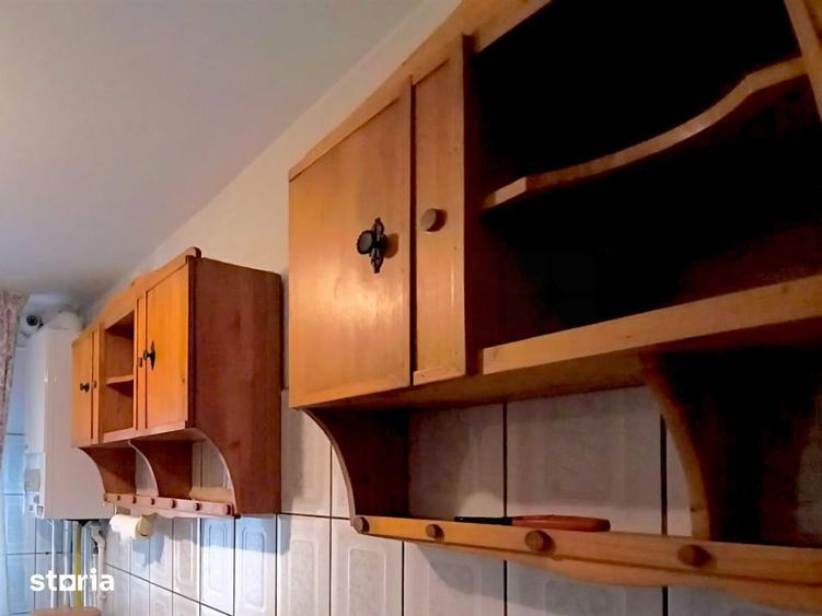 Apartament cu 4 camere decomandat, mobilat în Burdujeni
