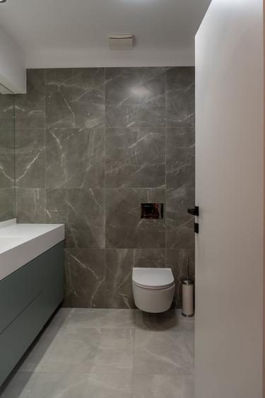 Apartament cu 4 camere semidecomandat în Cotroceni