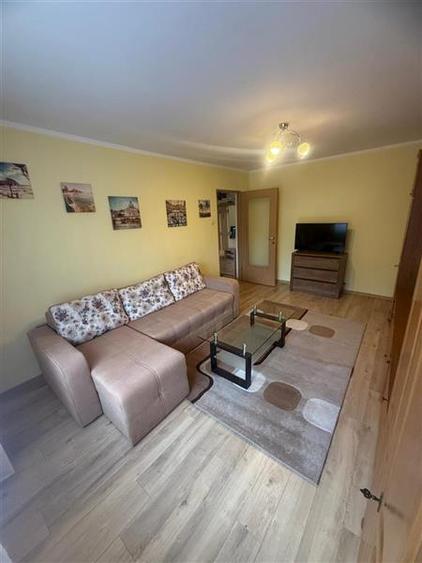 Apartament cu 2 camere semidecomandat, mobilat în Zorilor