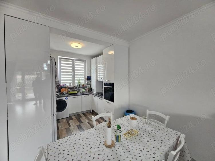 Duplex cu 4 camere cu Canalizare în Dumbrăvița