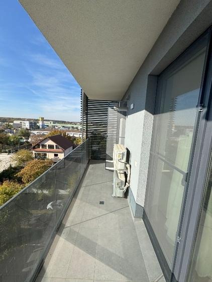 Apartament cu 3 camere semidecomandat în Străulești