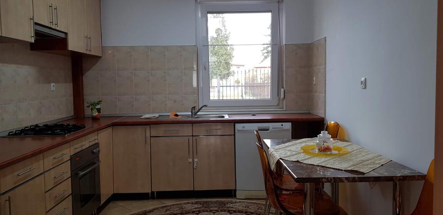 Duplex cu 4 camere cu Canalizare în Trei Stejari