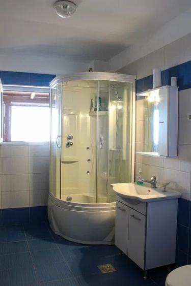 Apartament cu 2 camere decomandat, mobilat în Florești
