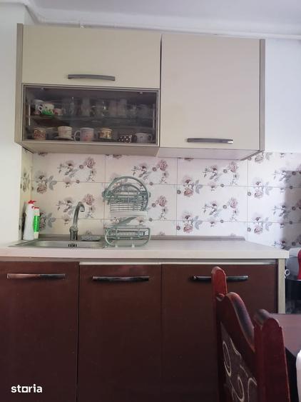 Apartament cu 2 camere decomandat în Rovine