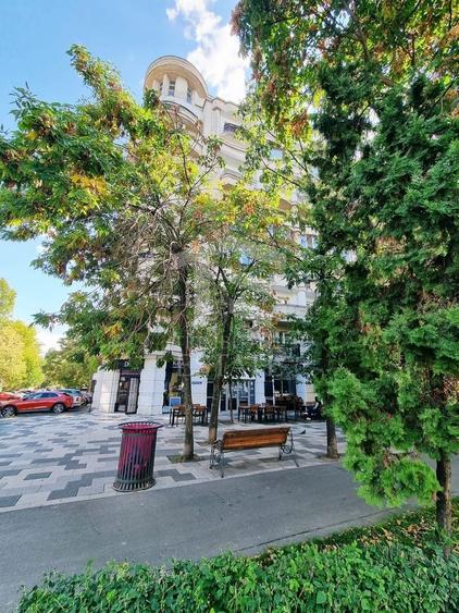 Apartament cu 3 camere decomandat, mobilat în Decebal