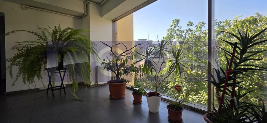 Apartament cu 2 camere decomandat, mobilat în Vitan Mall