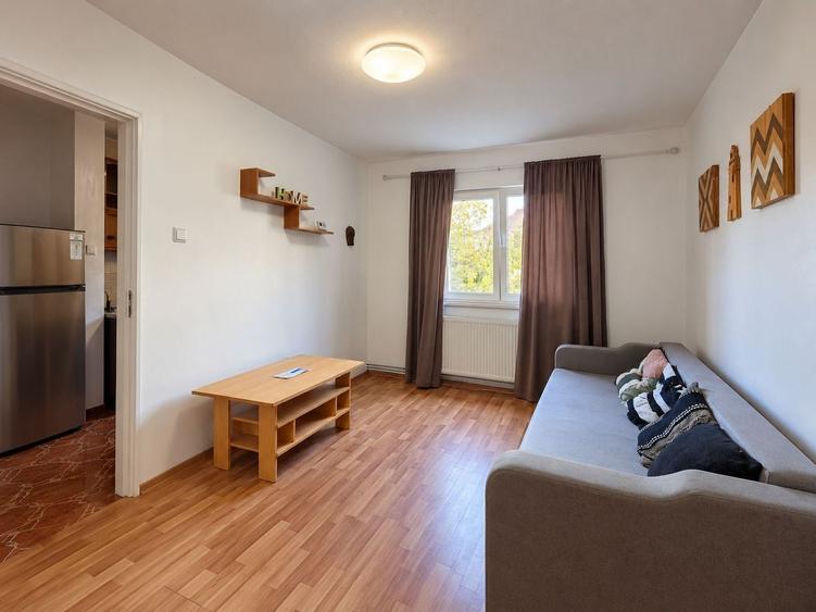 Apartament cu 2 camere semidecomandat, mobilat în Mănăștur