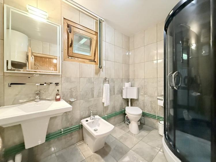 Casă individuală cu 3 camere cu Teren 2405 Mp în Poarta Albă