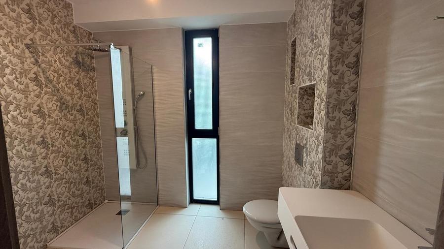 Duplex cu 5 camere cu Garaj în Corbeanca