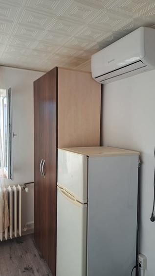 Garsonieră decomandată în Brâncoveanu