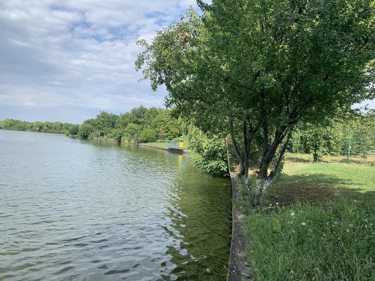 Apartament cu 5 camere în Dămăroaia