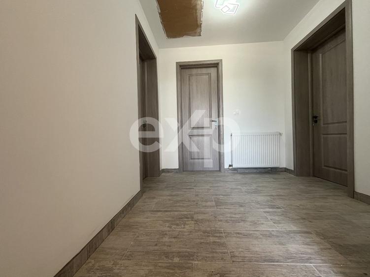Casă individuală cu 4 camere cu Teren 861 Mp în Cuparu