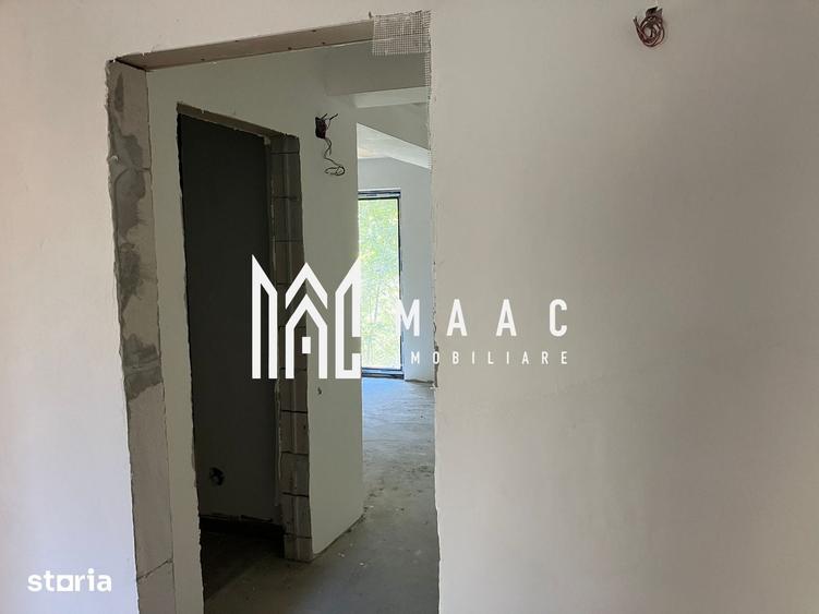 Casă individuală cu 10 camere cu Canalizare în Cârțișoara