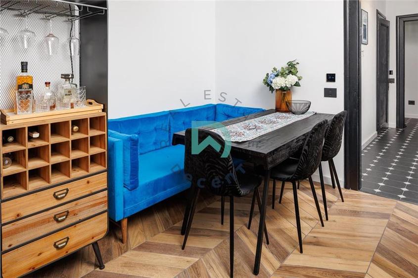 Apartament cu 4 camere decomandat în Centrul Istoric