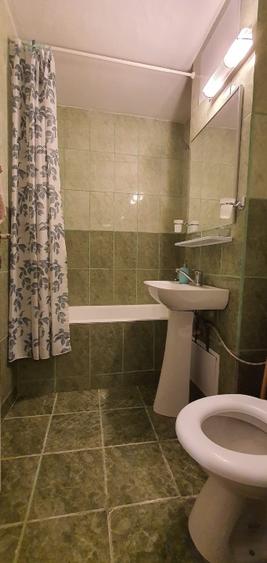 Garsonieră decomandată în Tei