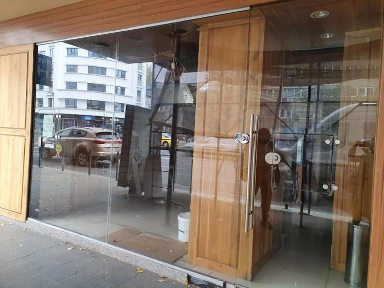 Spațiu comercial, de 74 mp, în P-ța Romană
