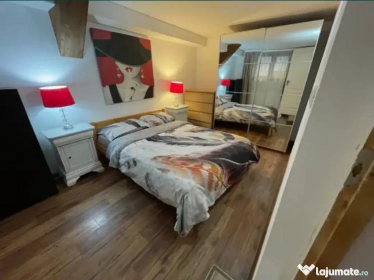 Apartament cu 2 camere semidecomandat în Centrul Istoric