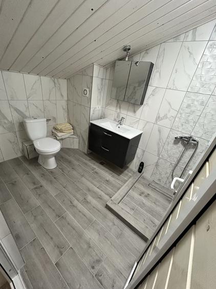 Apartament cu 2 camere decomandat, mobilat în Central