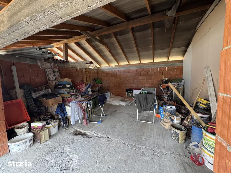 Casă cu 4 camere cu Teren 3000 Mp în Doba
