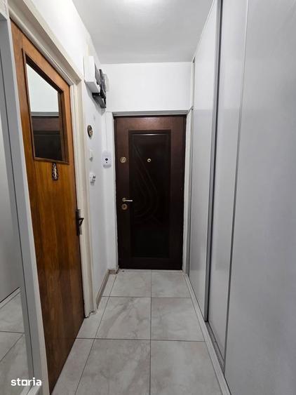Garsonieră în Titan