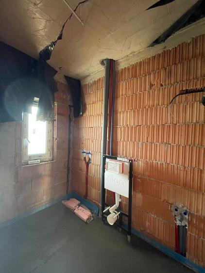 Duplex cu 5 camere cu Canalizare în Moșnița Nouă