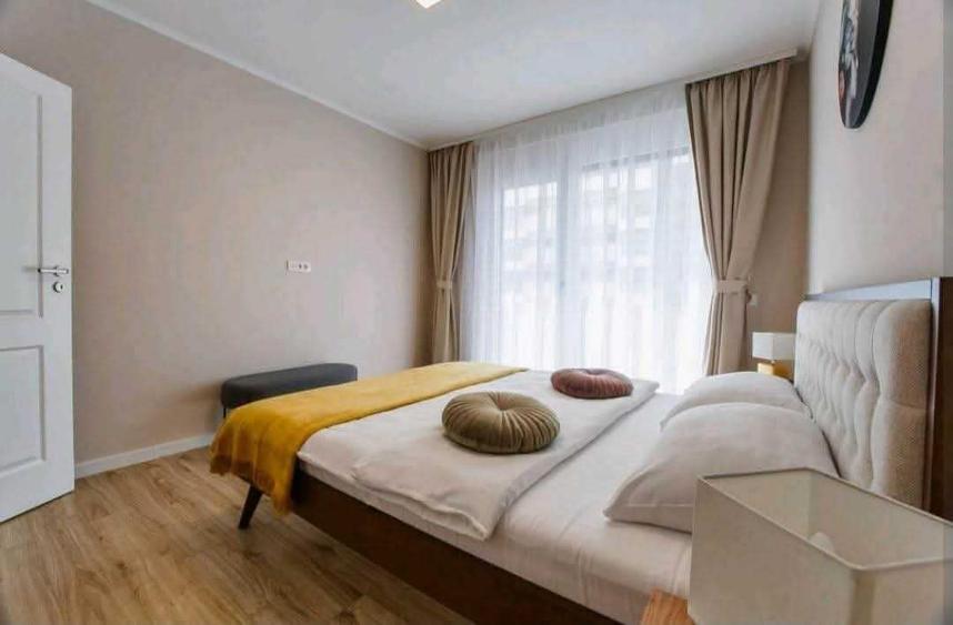 Apartament cu 2 camere decomandat în Exterior Vest